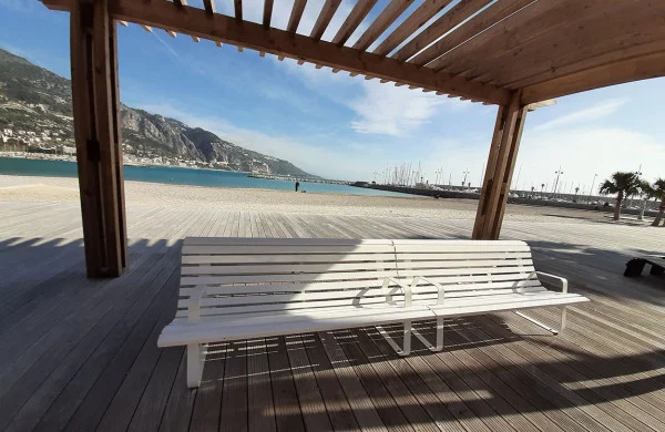 Nos bancs Azur à Menton (06) Nos bancs Azur à Menton (06)